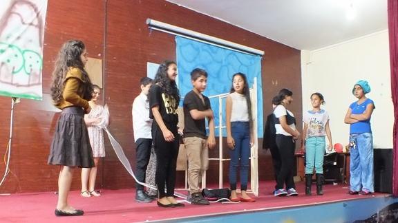  Mehmet Akif Ersoy Ortaokulu Dağ Denize Kavuştu Adlı Tiyatro Oyununu Sergiledi